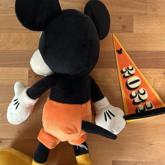 Official Disney Plush Mickey - Picture 3 of 8